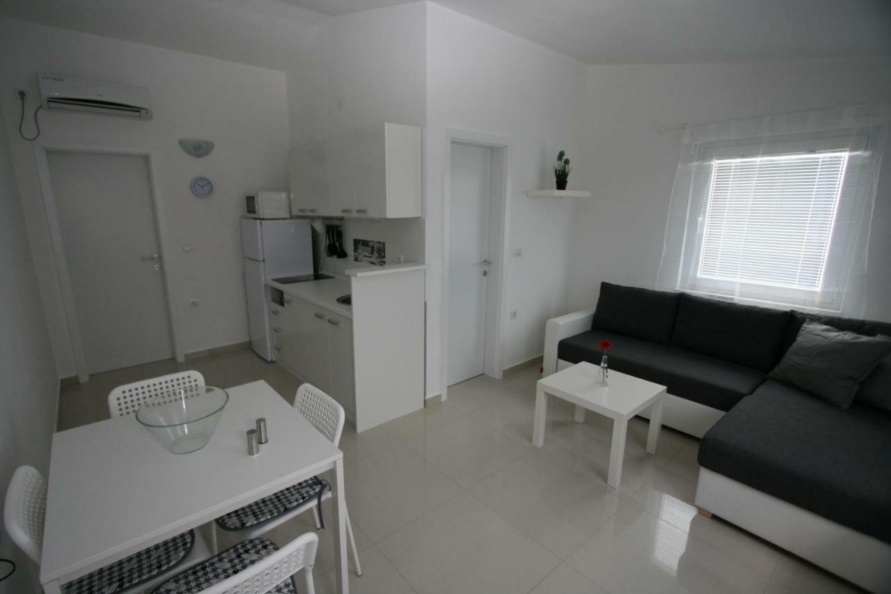 Apartmani Popovic Nin Exterior photo